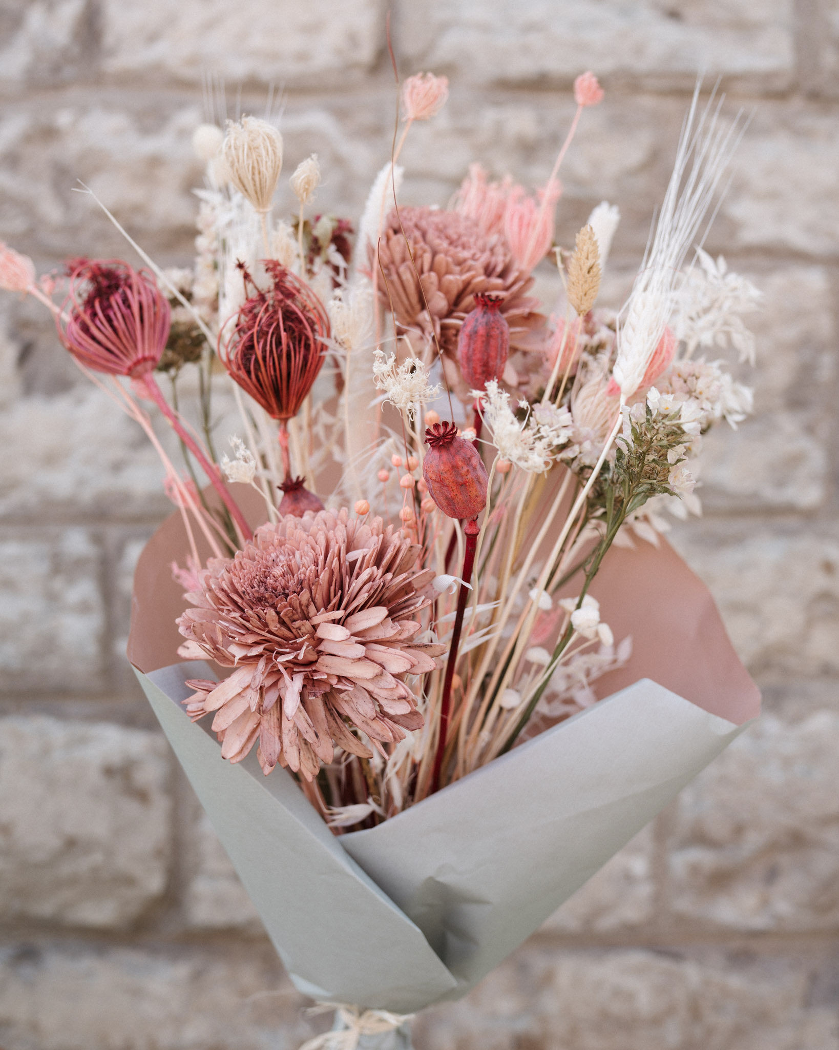 A bouquet of dried flowers 2 Romantline roosades toonides kuivlillekimp